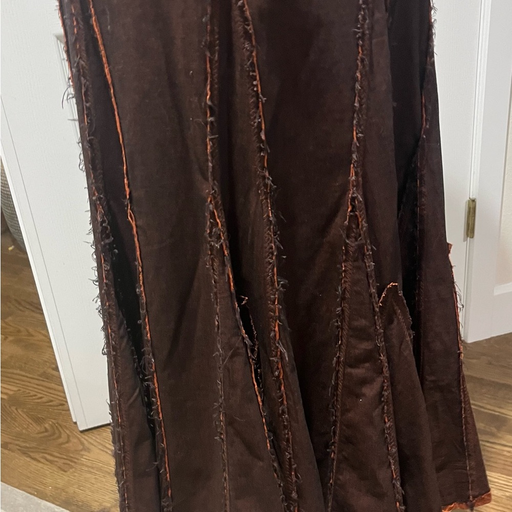 Elegant Brown Maxi Skirt - Picture 3 of 6